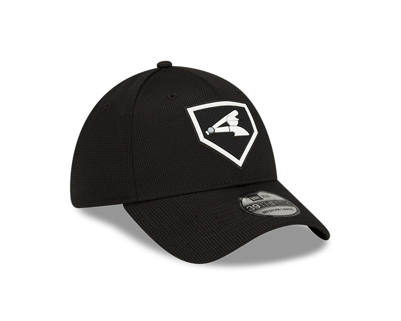 Men s Chicago White Sox New Era Black 2022 Clubhouse Black 39THIRTY Flex Hat Official Team Hat Sports Fan Cap Official NFL Team Hat Football Fan Cap