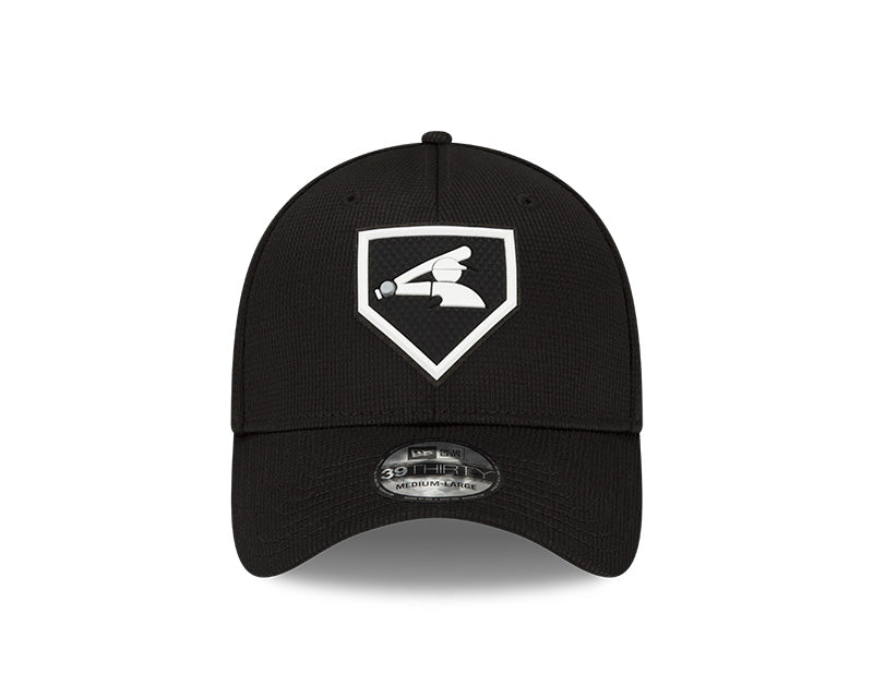 Men s Chicago White Sox New Era Black 2022 Clubhouse Black 39THIRTY Flex Hat Official Team Hat Sports Fan Cap Official NFL Team Hat Football Fan Cap