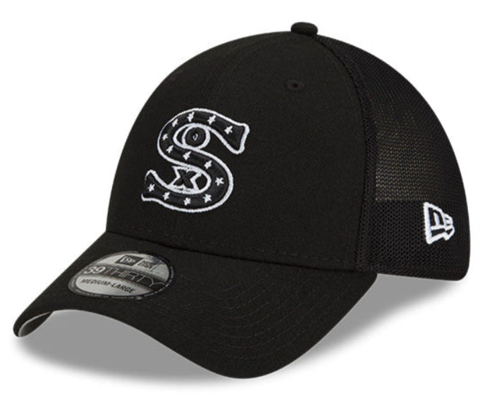 Men s Chicago White Sox New Era Black Batting Practice 39THIRTY Flex-Fit Hat Official Team Hat Sports Fan Cap Official NFL Team Hat Football Fan Cap