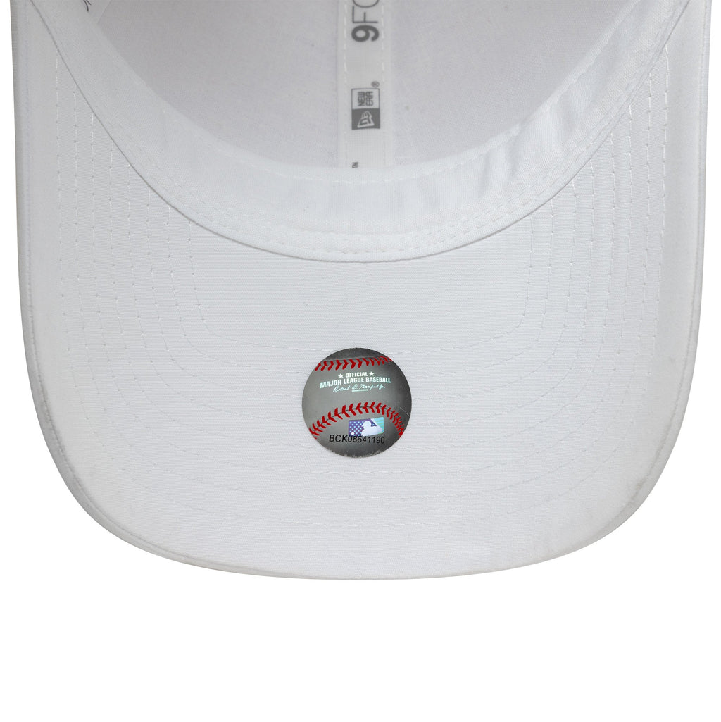 New York Yankees MLB Flawless 9forty Trucker Snapback White Official Team Hat Sports Fan Cap Official NFL Team Hat Football Fan Cap