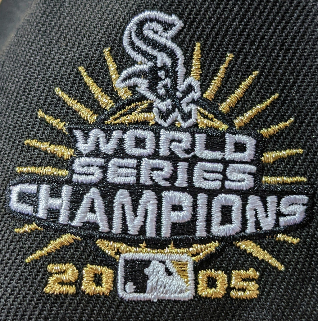 Mens Chicago White Sox New Era Black Gold Rush Cooperstown Collection Black and Gold 9FIFTY Snapback Hat Official Team Hat Sports Fan Cap Official