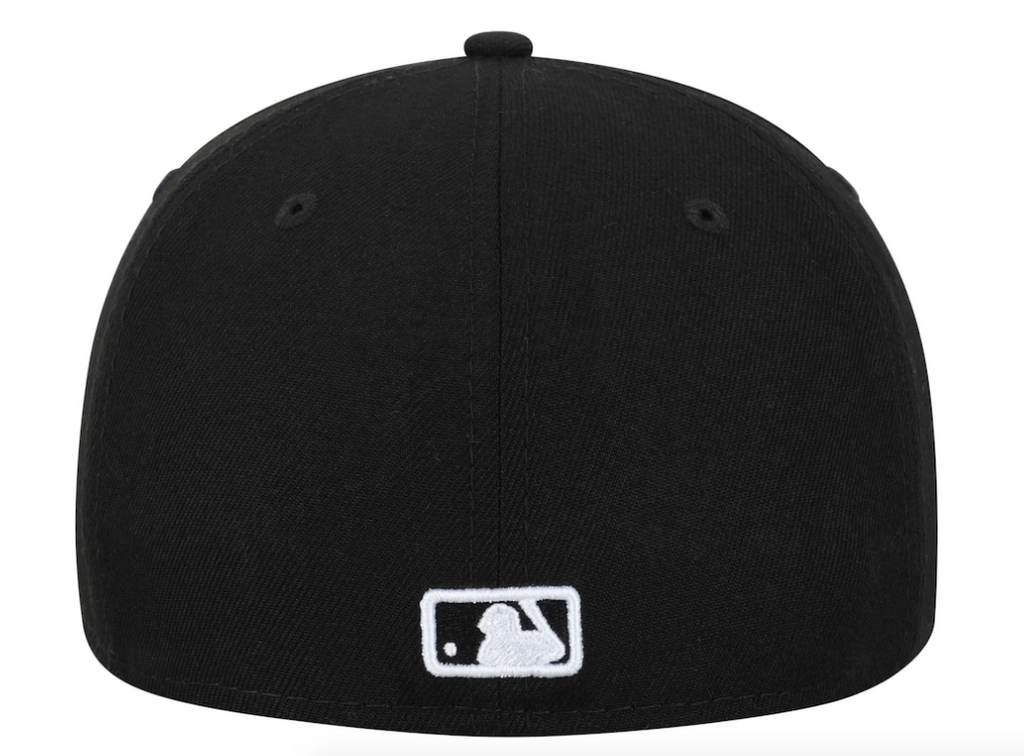 Men s New Era Chicago White Sox B-Dub 59Fifty Black Fitted Hat Official Team Hat Sports Fan Cap Official NFL Team Hat Football Fan Cap
