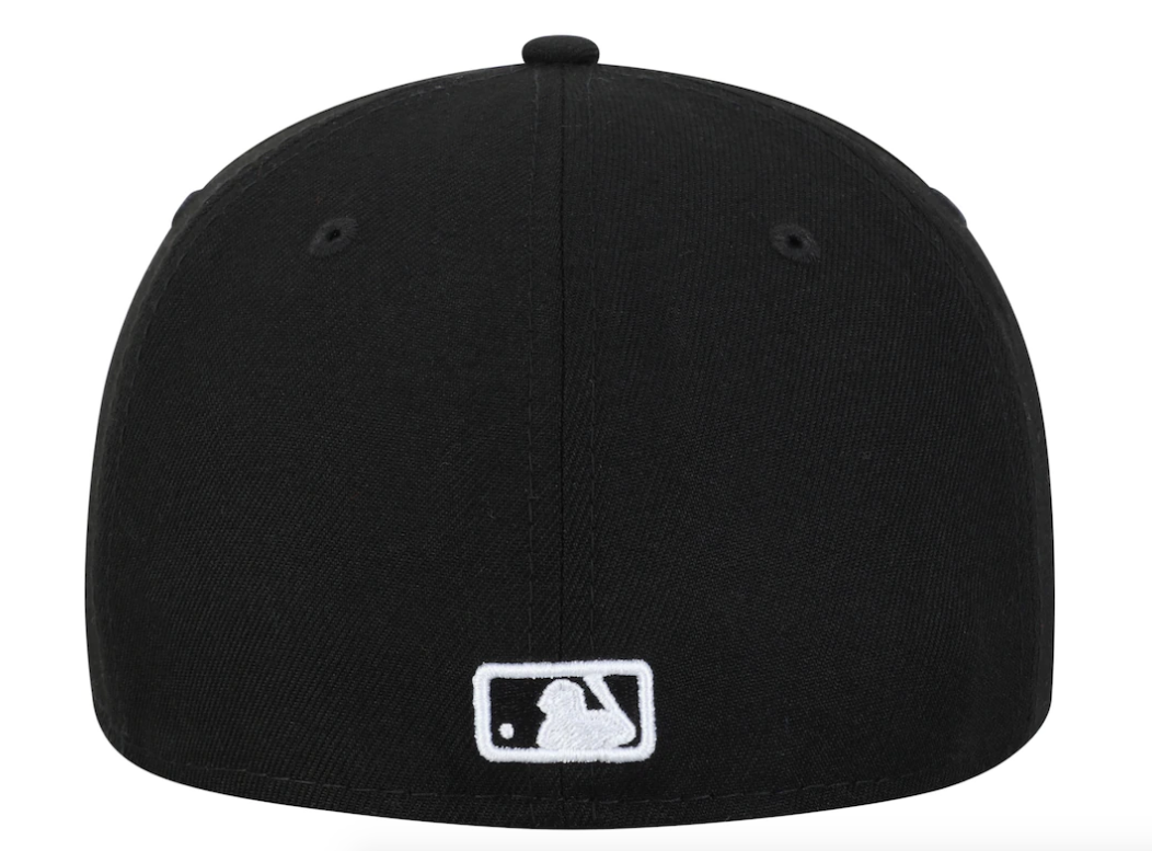 Men s New Era Chicago White Sox B-Dub 59Fifty Black Fitted Hat Official Team Hat Sports Fan Cap Official NFL Team Hat Football Fan Cap