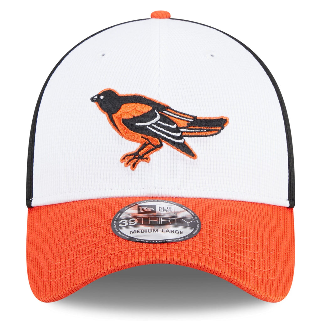 Men s Baltimore Orioles New Era White 2025 Batting Practice 39THIRTY Flex Hat Official Team Hat Sports Fan Cap Official NFL Team Hat Football Fan Cap
